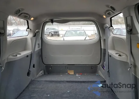 2013 Toyota Sienna from USA, damaged, VIN 5TDZK3DC6DS315122